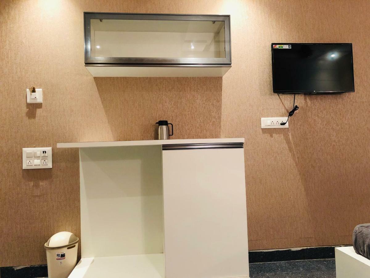 C.M. Hotel Pennagaram Экстерьер фото